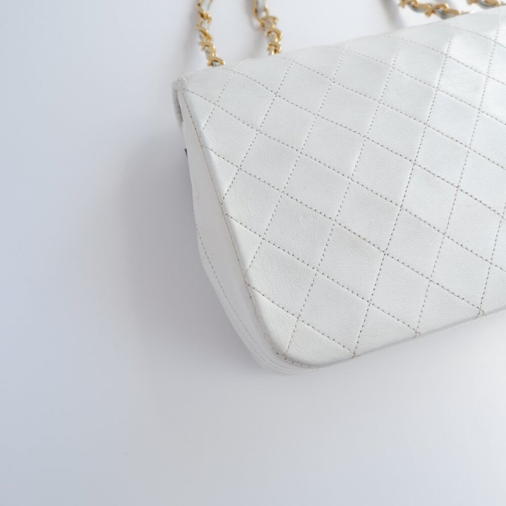 Authentic Preowned Vintage Chanel White Single Flap Bag - GHW - Picture 8 of 16